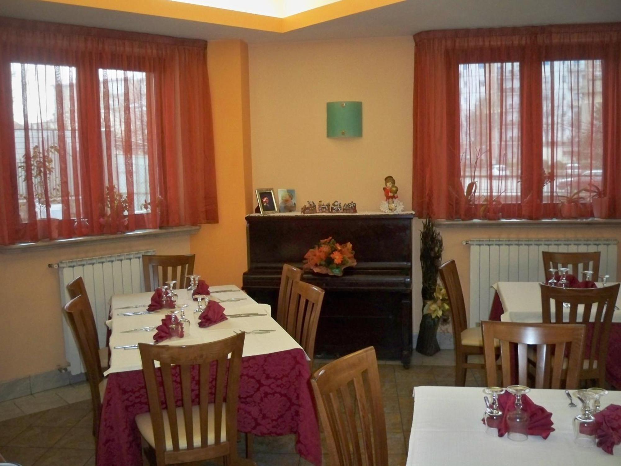 Albergo Corradetti Кастель-ди-Сангро Экстерьер фото
