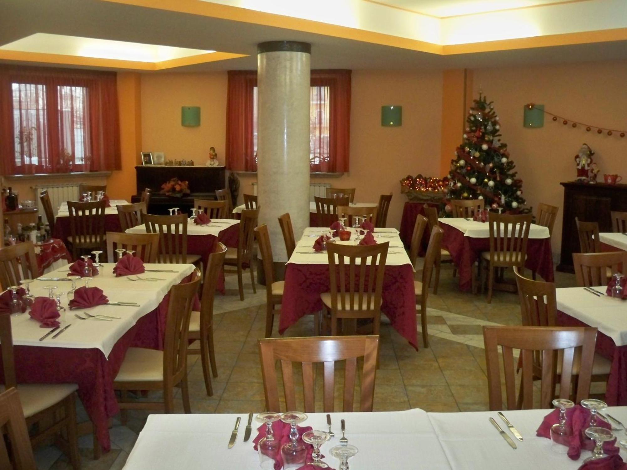 Albergo Corradetti Кастель-ди-Сангро Экстерьер фото