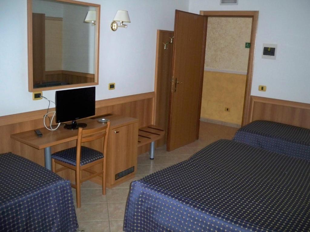 Albergo Corradetti Кастель-ди-Сангро Номер фото